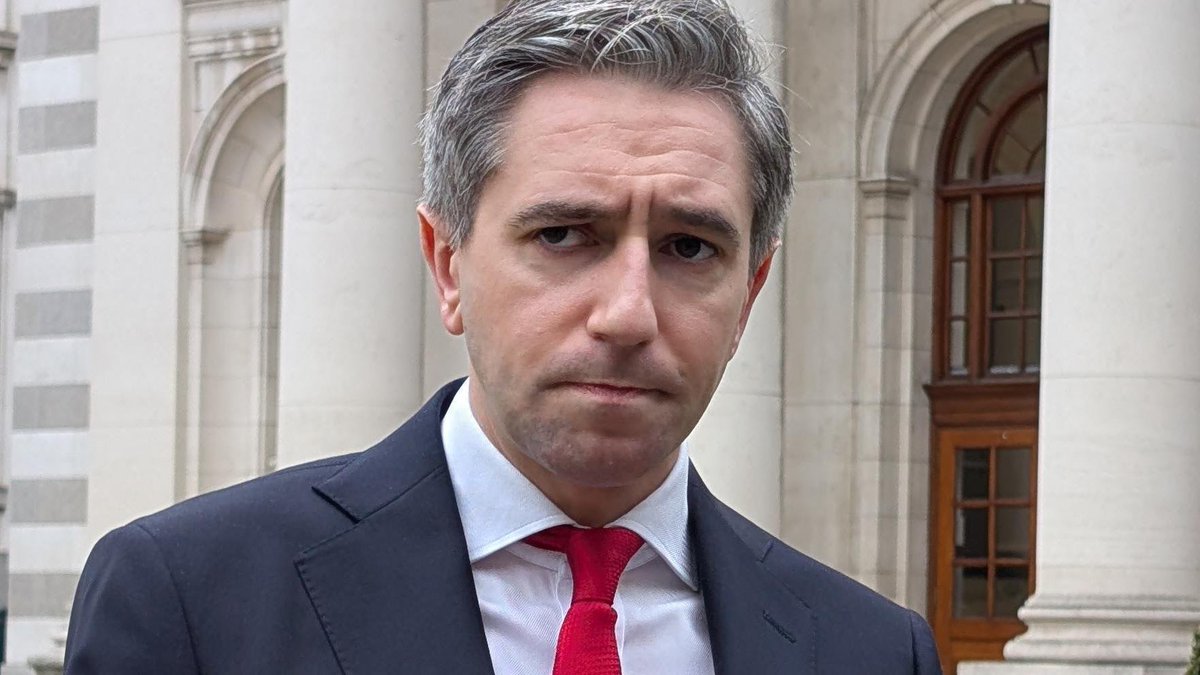 Stephen63224725's tweet photo. Simon Harris November 2024 “When I made that commitment  or indeed when the commitment was given to me by the HSE, but the buck stops with me” yes the book stops with you. #ResignHarris #JusticeForHarvey https://t.co/CtuQgpUT4Z