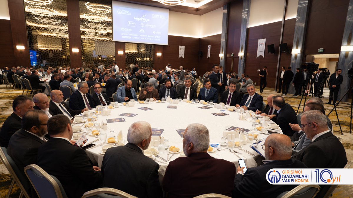 GivKonya's tweet photo. GİV Konya 10. Yıl Programımızda, odalarımız adına Konya Ticaret Odası Başkanı @selcukozturk_  katılımcılarımıza hitap etti.

Konya iş dünyası ve girişimcilik üzerine değerlendirmelerini paylaşan Öztürk’e kıymetli katılımları için teşekkür ediyoruz.

#GİVKonya #10Yıl https://t.co/SqeoXFZtPG