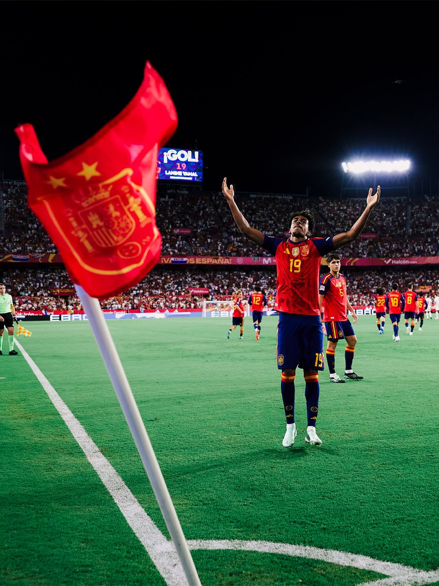 FIFAWorldCup's tweet photo. LY 💫

#FIFAWorldCup https://t.co/dxkFcxzrrf