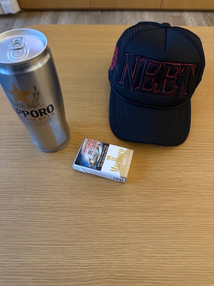 neet_sol's tweet photo. “One cigarette shaves 20 minutes off your life” yeah but one 9-5 day shaves 8 hours off your life so what’s the real problem https://t.co/5HO24e5WkK