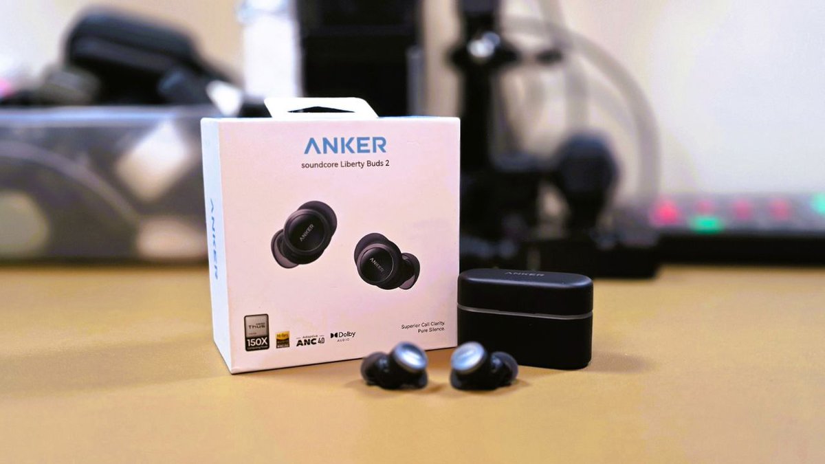 RonOnTech's tweet photo. 🚨NEW VIDEO🚨
@soundcoreaudio Liberty Buds 2 earbuds review is now up!

Check it out here...
https://t.co/vxdNuMhtYc

#unboxing #unboxingvideo #review #earbuds #headphones #wirelessheadphones #wirelessearbuds #wiredearbuds #wiredheadphones #tablet #mobile #newstuff https://t.co/Vy0dMdtqb4