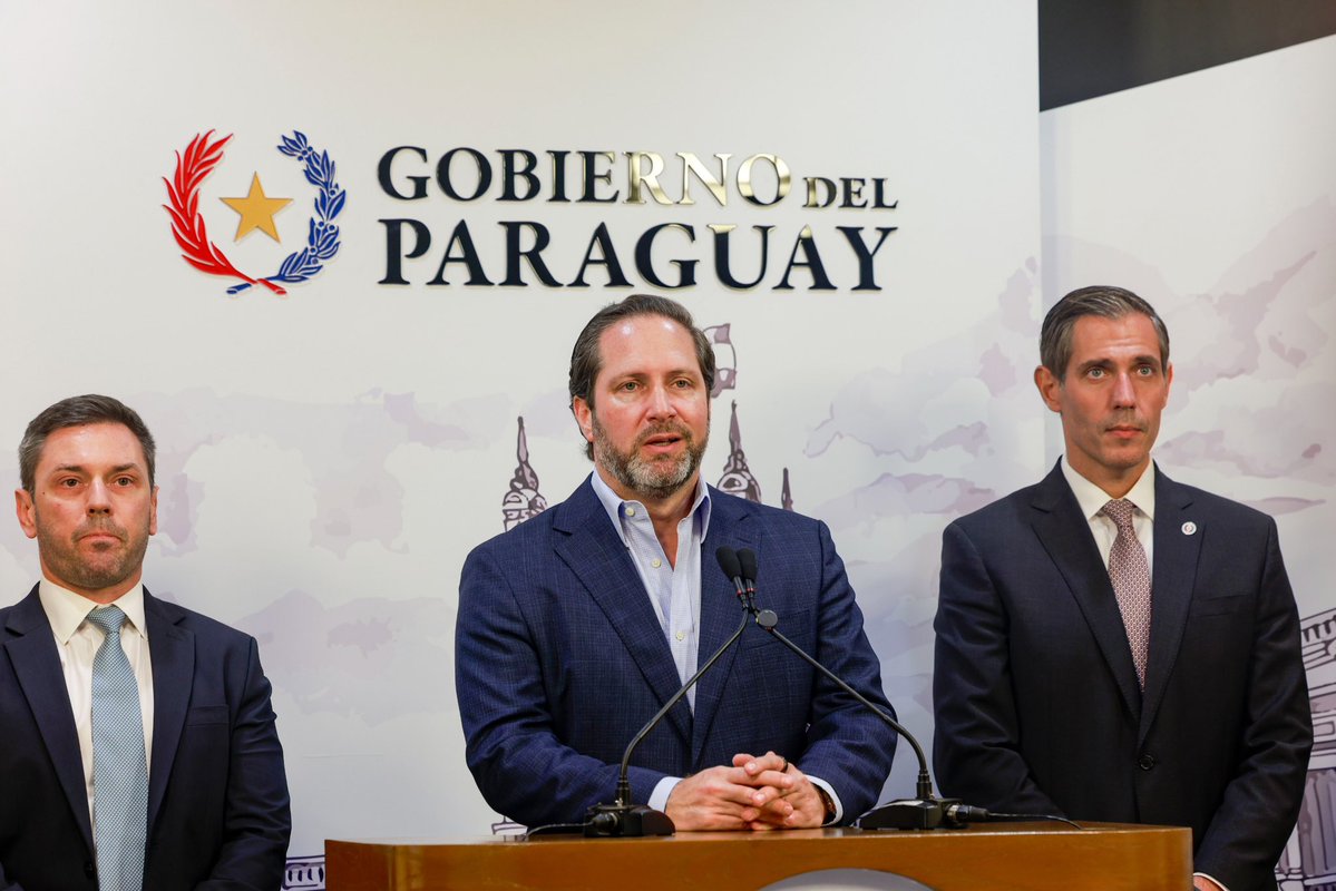 mriquelme1's tweet photo. 🇵🇾 Paraguay abre nuevas puertas al mundo.

La misión oficial a Nueva York dejó oportunidades concretas de inversión, crecimiento y generación de empleos.

Desde una inversión de USD 200 millones para el desarrollo forestal, hasta nuevos proyectos de infraestructura, tecnología, energía y servicios, estamos construyendo las condiciones para que Paraguay avance hacia una economía más moderna, competitiva y conectada al mundo.

Con el liderazgo del presidente @SantiPenap, seguimos trabajando para convertir el potencial de Paraguay en inversiones, empleos y desarrollo para todos. 🇵🇾

#GobiernodelParaguay #RevoluciónPy2026 #Paraguay #EEUU