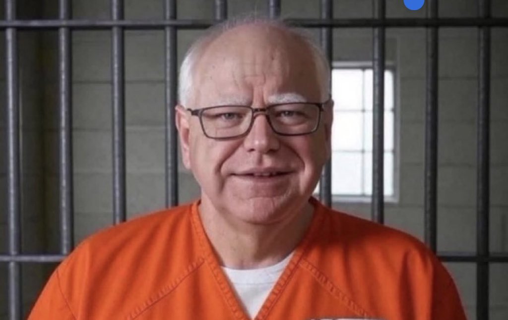 FloraLuzz_'s tweet photo. 🚨BREAKING! 
Tulsi Gabbard is getting backlash after she said that Tim Walz should spend the REST of his LIFE in prison. Do you agree with Tulsi? https://t.co/VOB9ihyLFx