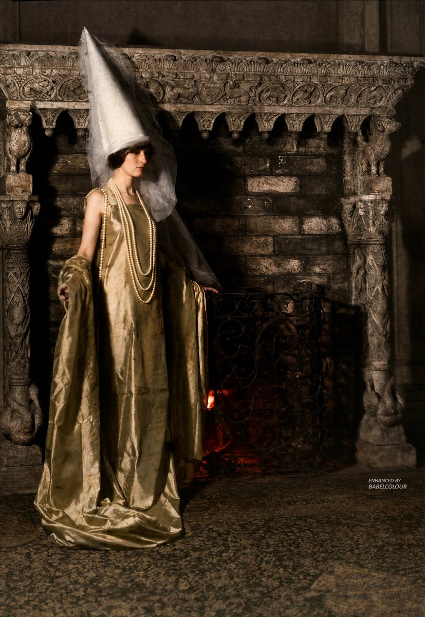 StuartHumphryes's tweet photo. This medieval princess was photographed around 700 years ago.... oops, scratch that! I have cleaned up this wonderful Autochrome which was taken around 1910, depicting a young lady cosplaying in a romanticised vision of medieval nobility. It has a most wonderful painterly quality to it! The photographer is unknown, but it was taken around 116 years ago using an early colour glass-plate process and isn't colourised.