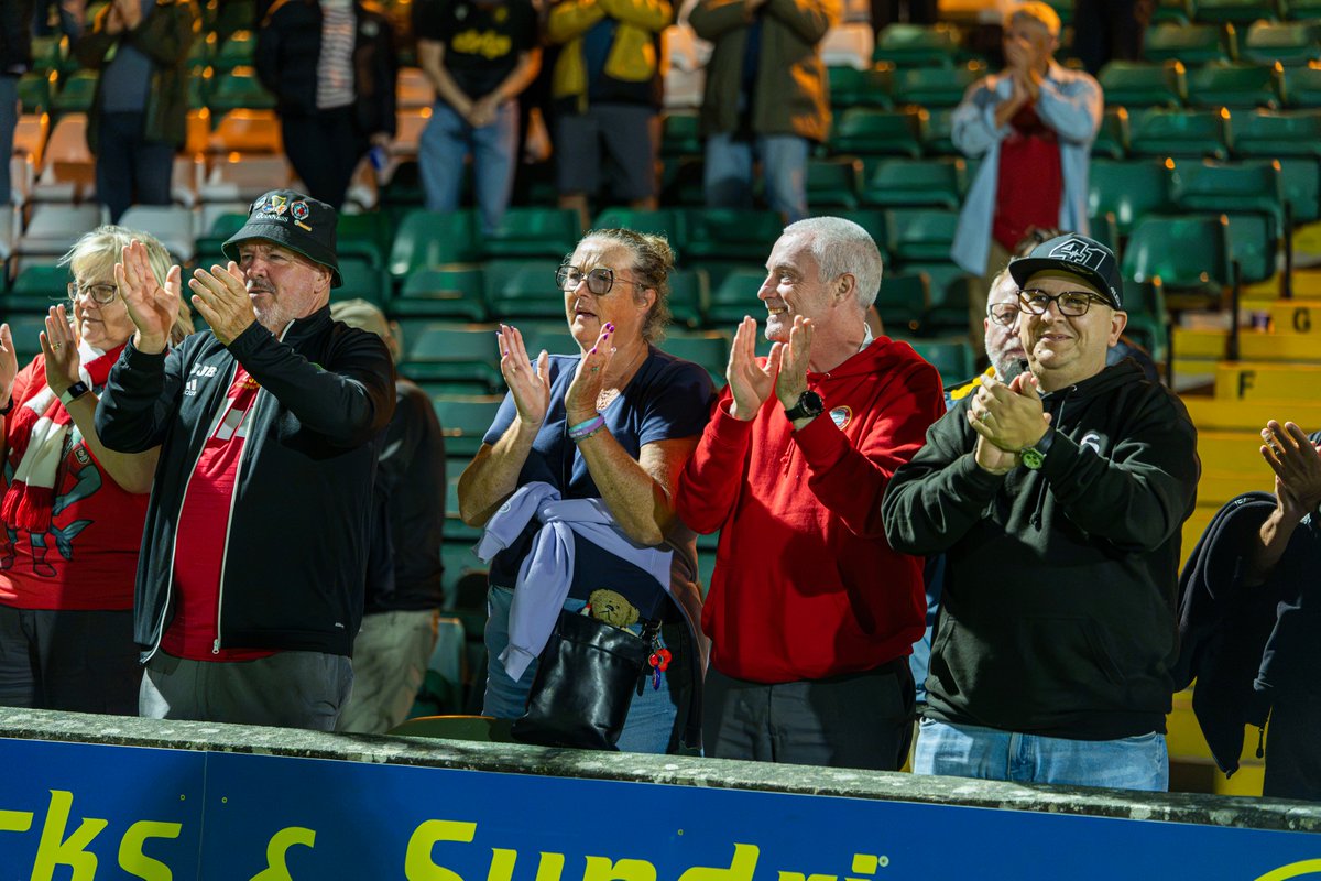 WorthingFC's tweet photo. Showing our appreciation for a fantastic showing in the away end.  ❤️ https://t.co/1EudIiNN7A