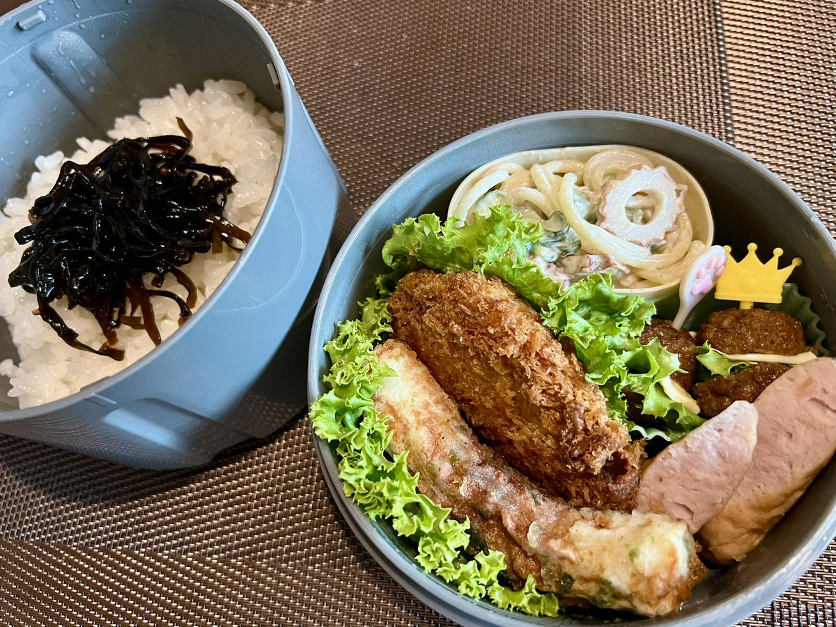 ramu2989's tweet photo. おはにょー￼ございます。
もう寒くて半袖半ズボンは無理です🥶
流石の寒さに暖房つけました…
冬は来ないでください…
#旦那のお弁当 #お弁当 https://t.co/dob3O4oLqY