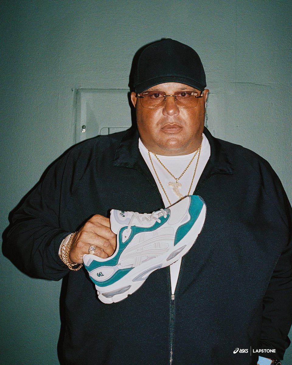 SoleRetriever's tweet photo. PHILLY SPECIAL: Big Dom and Pete Davidson for the Lapstone &amp; Hammer x Asics GEL-NYC 2.0 “GEL-PHL” 🔔🦅

🗓️ October 3rd (Lapstone)
⌚️ 10am ET https://t.co/8cmRFiCR4e