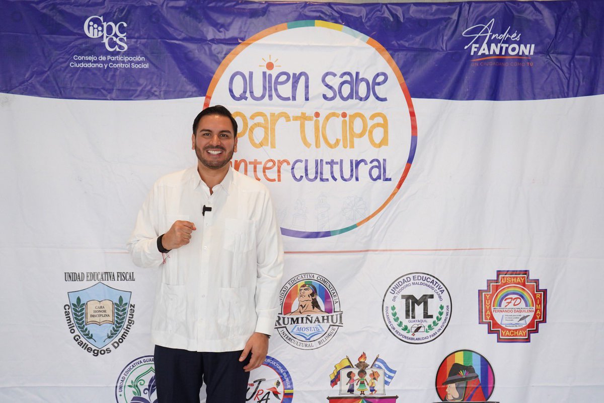 AndresFantoniB's tweet photo. Hay conocimientos que se aprenden para una prueba y otros que te preparan para la vida.

378 jóvenes de 9 unidades educativas interculturales bilingües y de etnoeducación de Guayaquil comienzan una nueva etapa de Quien Sabe Participa Intercultural.

Aquí van a competir, sí. Pero también van a demostrar cuánto saben sobre sus derechos, cómo defender sus ideas y cómo hacer escuchar su voz.

Que empiece el reto. 🔥🇪🇨
Su voz importa. 

@SEIBEec