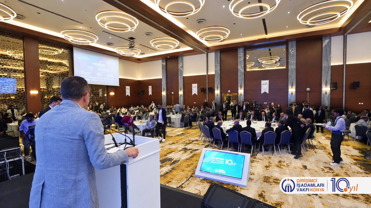 GivKonya's tweet photo. GİV Konya 10. Yıl Programımızda, CHP Konya Milletvekili  @bektasbaris  katılımcılarımıza hitap etti.
Sayın Bektaş’a katılımları için teşekkür ediyoruz.
#GİVKonya #10Yıl https://t.co/NEDwfKlOKH