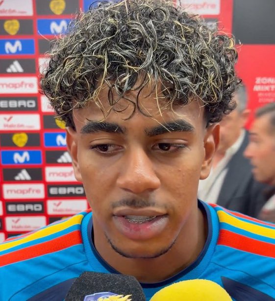 OfficialTony17's tweet photo. Lamine with the perfect answer. 😂 "I don't vote!",no pressure, no predictions, just focus on the pitch. The kid's media-trained or just naturally smart. Either way, that's a 10/10 response. 🇪🇸🐐 https://t.co/Iouk7Rw5t5