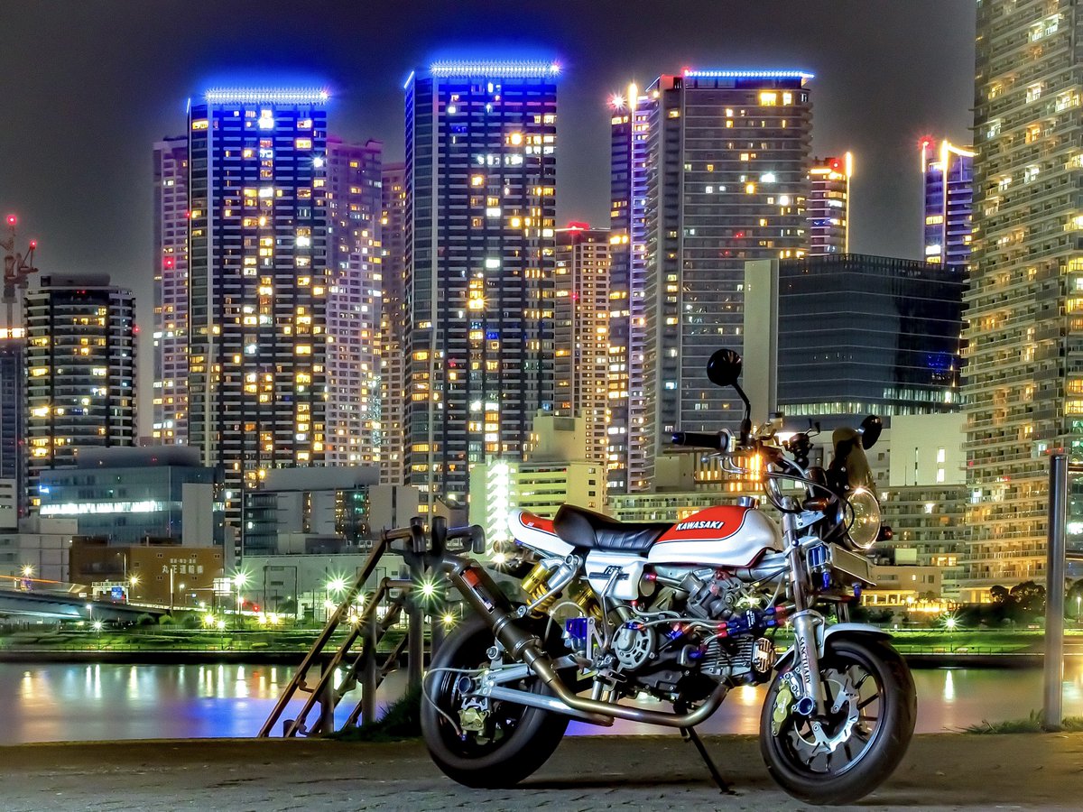 NakedKouji's tweet photo. #愛車と夜景選手権
#モンキー #MONKEY #z50j
#SR400 #SR534 #1JR
#タクト #tact #AB07
#ダットラ #DATSUN #D21 https://t.co/qjnok7PEfy