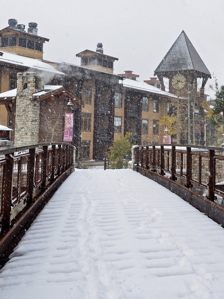 bay_photography's tweet photo. It’s summer in Los Angeles and winter in Mammoth mountain. Guess we’ll skip fall. https://t.co/w81NDrcYK3