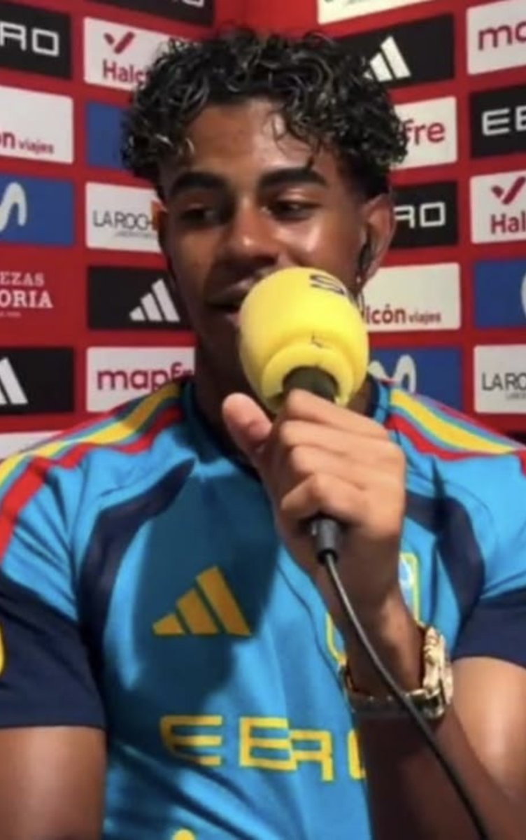 tomisinfcb's tweet photo. 🚨 Lamine Yamal on what Ivan Perišić told him at halftime before swapping shirts:

“Perišić came to me at halftime and said, ‘Normally, I’m supposed to wait until the end of the match to ask for your shirt… but I need to do it now.’ 

I looked at him like, ‘Why now?’ and he said, ‘Because after the performance you’ve just had, everyone is going to want this shirt at full time.’

I started laughing because I wasn’t expecting that at all.

He told me, ‘Trust me, I’m getting mine now because I know there will be a queue after the match.’ 

Honestly, that was a really nice moment for me. Perišić is a player I’ve watched for a long time, so hearing that from him was special.

I gave him my shirt, and he gave me his.

But then he said, ‘Now go out there and try not to make me regret giving you mine!’ 

That made me laugh even more.

It was a great moment, especially coming from a player like Perišić.”