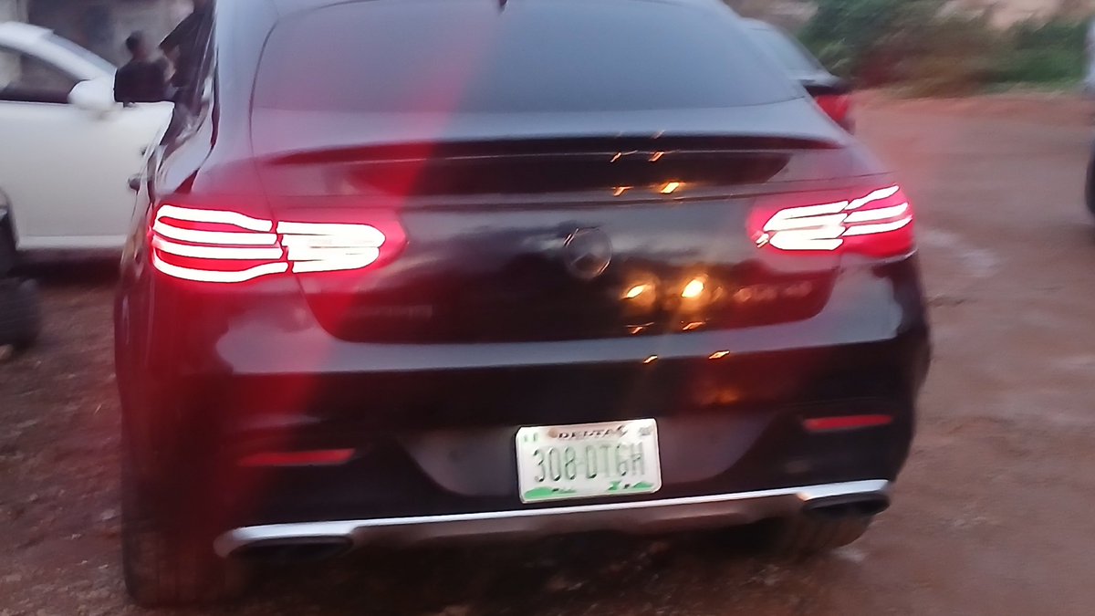 SamuelOmogor's tweet photo. A few weeks ago, the governor of Delta state came out to say his salary is N500,000. Meanwhile, he drives a Maybach, a Range Rover, a Landcruiser, a Lexus SUV and so on. All these cars are armored. 

Take a good look at this picture. That is a Mercedes GLE 450. The number on the car is '308 DTGH', that is Delta state Government House. I have seen the car in Abuja several times and now I had the chance to snap it.

So tell me the person the state government gave such an exotic car to. I have said it over and over, the military regime are far more better than this LOOTocracy we call democracy. IBB and Abacha didn't drive cars like these even as Heads of state. Their official cars were majorly Peugeot made in Nigeria. Our military drove Peugeots too. Now see this. Mercedes GLE 450 fir a state governor appointee. Yet you expect developments?

It can't happen.