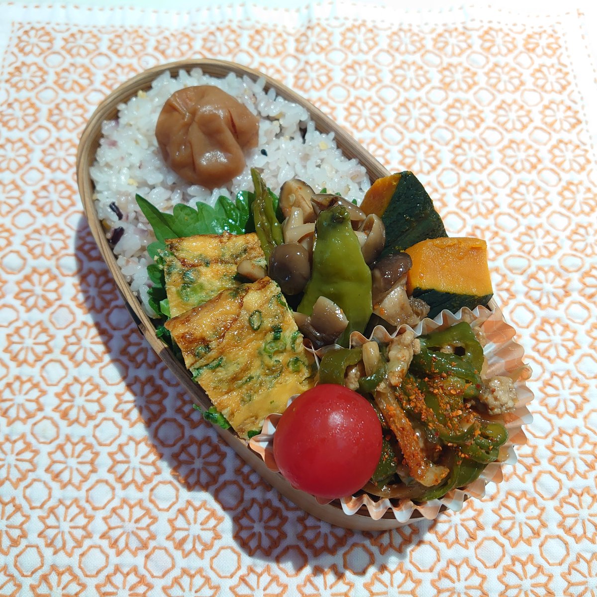 mao70248558's tweet photo. 今日のお弁当

#お弁当
#おべんとう
#お弁当記録
#曲げわっぱ
#まげわっぱ
#まげわっぱ弁当
#刺し子
#魔法の玉子焼き器 
#錦見鋳造 https://t.co/vnT4gFHfgo