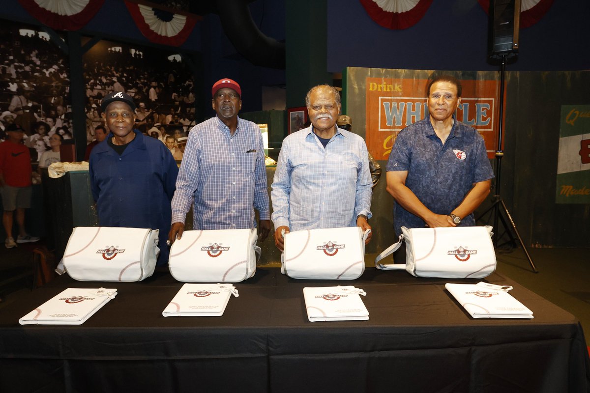 MLBDevelops's tweet photo. Congratulations to Develops staff  + family Ralph Garr, Reggie Smith, and Gary Matthews Sr. on their induction into the @NLBMuseumKC ‘HALL OF GAME’💪🏾⚾️‼️

In addition, former inductee + our friend Dusty Baker was honored with the ‘Dusty Baker Institute for Leadership’.❤️ https://t.co/qXvV4cZiSk