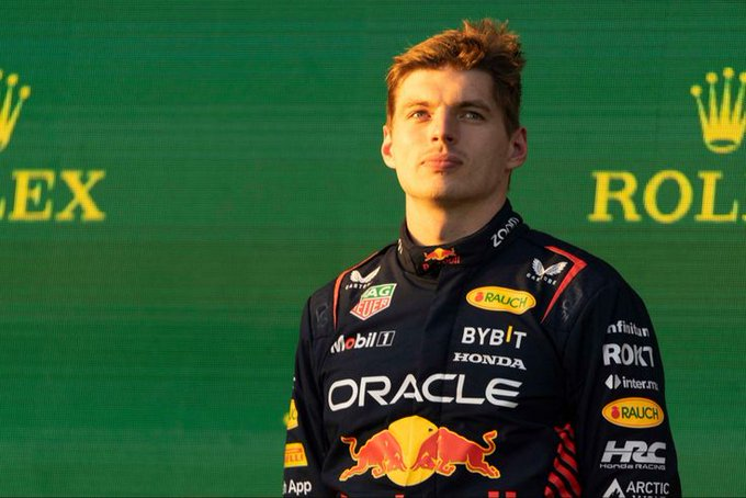 liberalverso's tweet photo. VERSTAPPENE çok aşıgım beyler bole bişi olamaz normal deil bu tedavi görüp kurtulmam lazım ama olmuyo bakın şu an VERSTAPPEN yazıyorum ama daha büyük yazmak ıstıorum VERSTAPPEN daha büyük yaz mk klavyesi MAX VERSTAPPEN daha büyükkkkkk yaz MAX VERSTAPPEEEEEEENNNNNNNN https://t.co/OKiRkqbPks