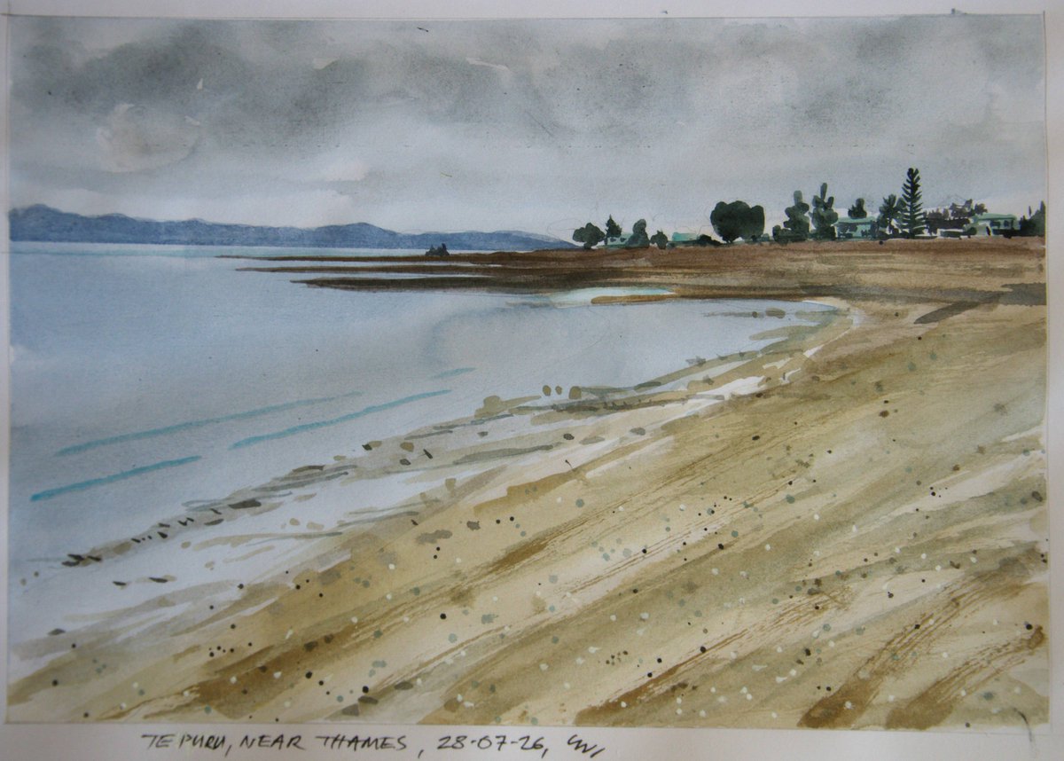 MitziePetr0k's tweet photo. A winter walk along the beach toward Te Puru at low tide https://t.co/Ux5CQfH38p