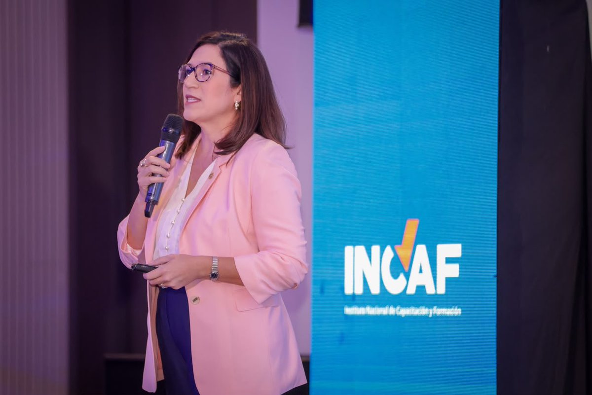 TejidoSocialSv's tweet photo. En el Primer Encuentro del Sistema Nacional de Formación Profesional 2026, organizado por el @INCAF_SV, se generó un espacio de diálogo entre distintos sectores para hablar sobre los desafíos y oportunidades de la formación profesional en El Salvador.

Desde los CUBO, nuestro coordinador nacional, Abraham Rivera, fue parte de este encuentro, que impulsa la articulación entre instituciones y actores que trabajan para ampliar las oportunidades de formación y desarrollo para los salvadoreños.

#TejidoSocial | #ElSalvador