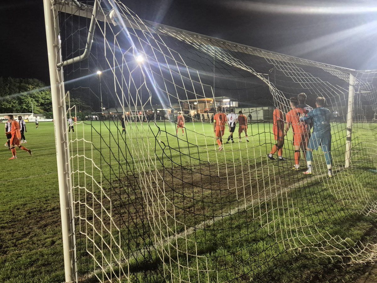 Nickthebee36's tweet photo. @ShepshedDynamo v @themikesfc tonight. An early goal for the hosts was quickly matched by a well organised Boldmere team who went on to deservedly take all 3 points with a 3-1 win. Attendance of 177, very decent programme🙂👍 @NonLeagueCrowd @NLprogs https://t.co/9DG9ZJkaIo