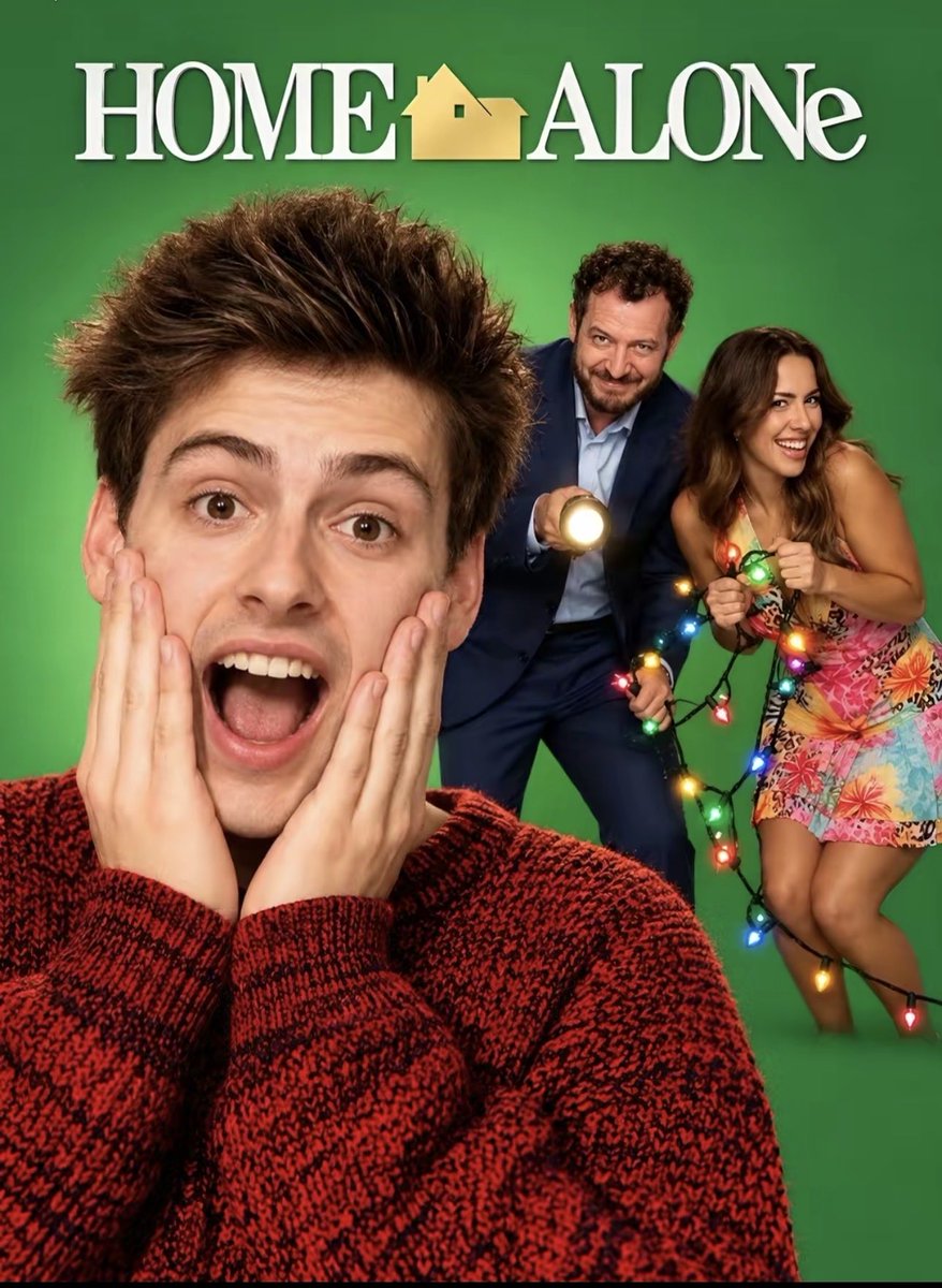 MTVlopeisland's tweet photo. OMG I am dying laughing looking at these 2 movies😅😅😅😅😅
#bb28 #ExpectTheUnexpected https://t.co/ntjMXYJdUb