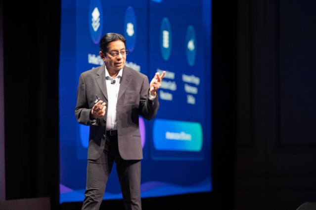 PCgeek2009's tweet photo. AI is redefining IT infrastructure. In his #VMwareExplore recap, Krish Prasad details how VMware Private AI Cloud, VMware AI Factory, Agentic Zero Trust and Threat Defense, and AgentMinder by Broadcom help run production AI on private cloud. #vExpert https://t.co/nOn8GBcUqq https://t.co/CYEchricpD