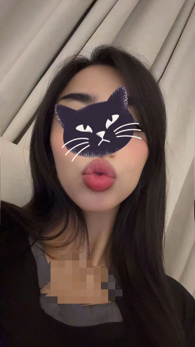 MinisterBebo's tweet photo. بوسه💋 https://t.co/P18MCuKdCl