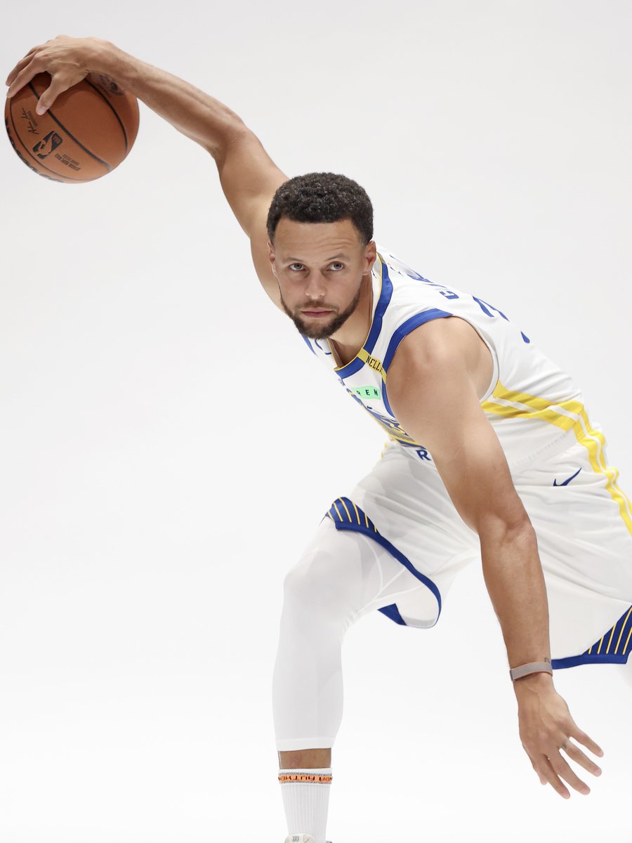 StephenCurry30's tweet photo. Season 18 🏀 https://t.co/r53Ipz6wJe