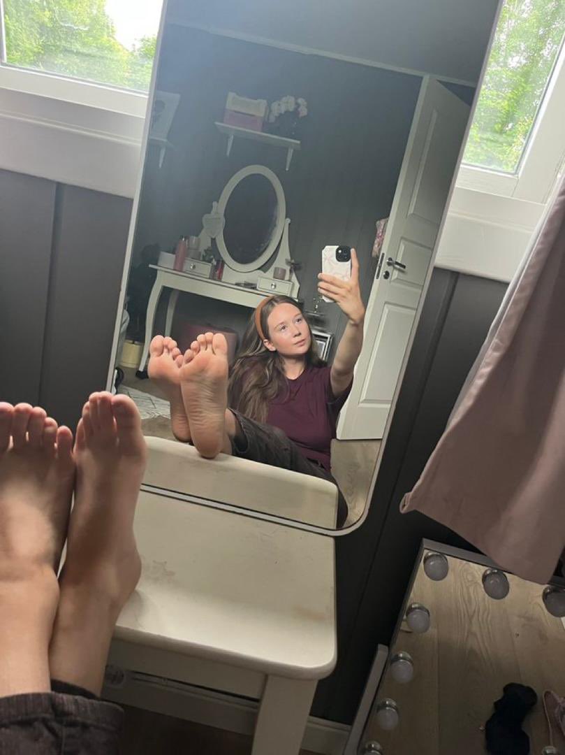 g0ddess_camiila's tweet photo. Come on sissy, it’s not like I would BITE, let’s book some fun whilst I’m in the U.S.🇺🇸
I might kidnap, humiliate and EMASCULATE, but I PROBABLY won’t BITE. 🥵😈
#findom #feet #sissy #losangeles #Iowa #ballbusting #castration #bescared #pain #CNC https://t.co/Z3LX4dS2CD