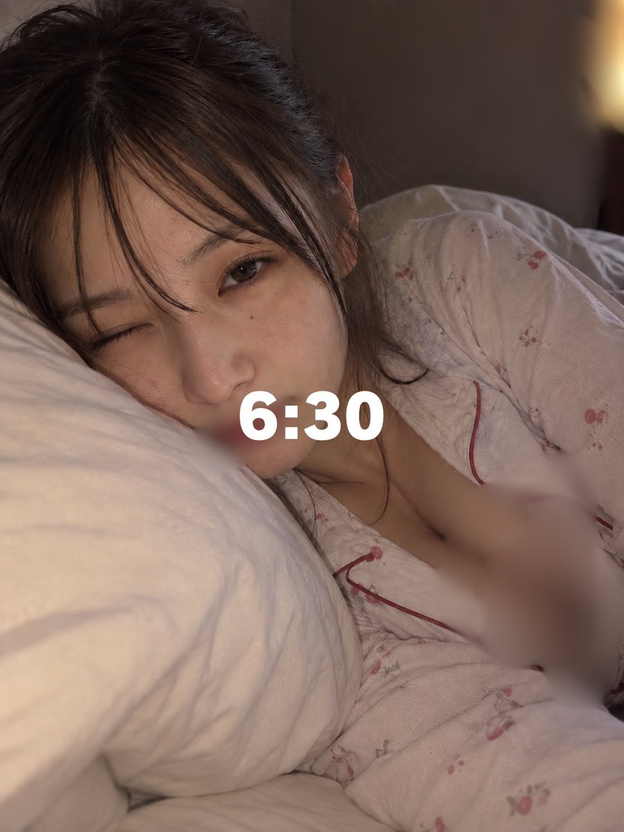 mio_hoiku's tweet photo. うぅ眠い、、

今日も保育園なのに
体が布団と合体してる🧸

こういう朝って
みんなだったらなんて起こしてくれる？🥺 https://t.co/5B5KIIKPaS