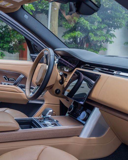 LuluStateFarm's tweet photo. You get ONE fall upgrade for free. Which are you choosing? 🍂

🏡 A fully decorated house
🚗 A brand-new car
✈️ A weekend getaway
💰 An extra $1,000 in savings

Choose wisely. 👀 https://t.co/SVhYWszXEL