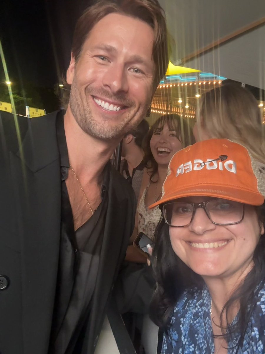 MikaylaWish's tweet photo. Tom Cruise is such an incredible human! Been waiting 34 years to meet him. Made my year! He arrived hours early to meet each fan individually to sign/take photos with us. Not many people do that! Also, Glen Powell was incredibly nice as welll.     @TomCruise #Digger #tomcruise https://t.co/kT8XsSQ5eP