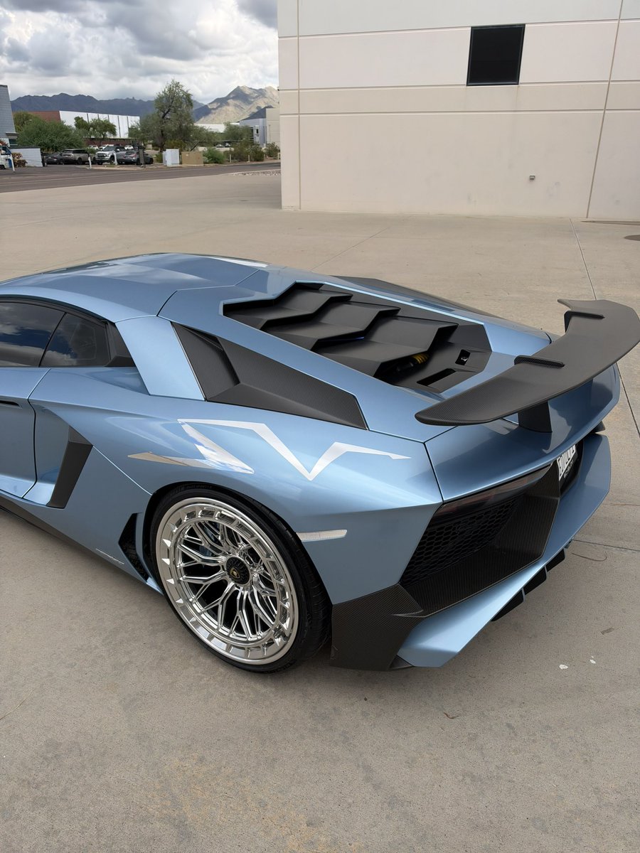 fwtapwater's tweet photo. My new 1 of 1: 

Dove Blue Lamborghini Aventador SV https://t.co/6IDjmWXfu2
