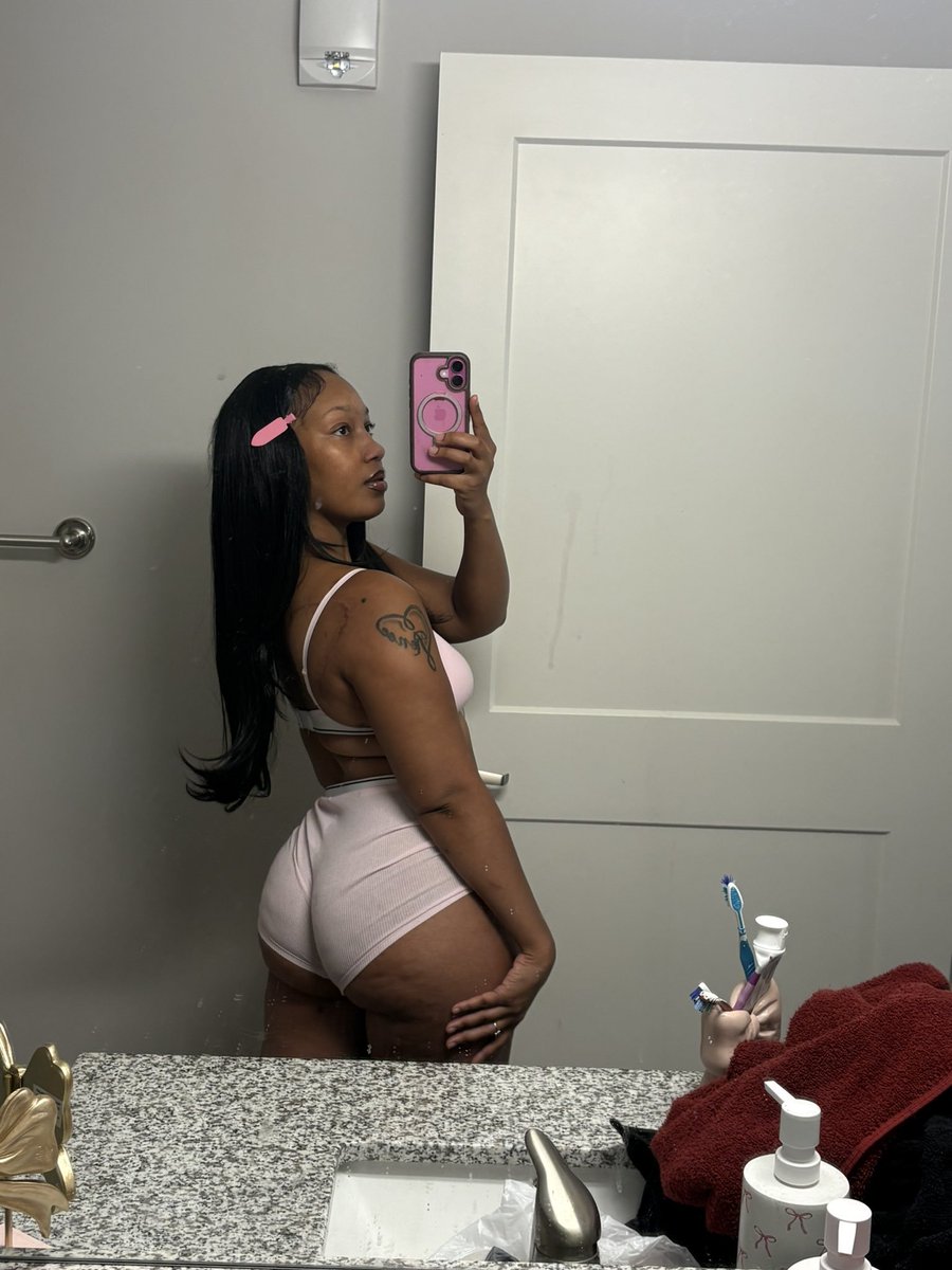 msnicole5677's tweet photo. Who's Filling Me Up Tonight?🥵
Dm me to BOOK A SESSION for FaceTimes , dick ratings, customs, deep throat, handjobs, NURU massage📥car fun 🚗💦 #jaxhookups #jaxlinkups #duvalfreaks #jaxfl #jacksonmeetup https://t.co/p6XHY9uL0e