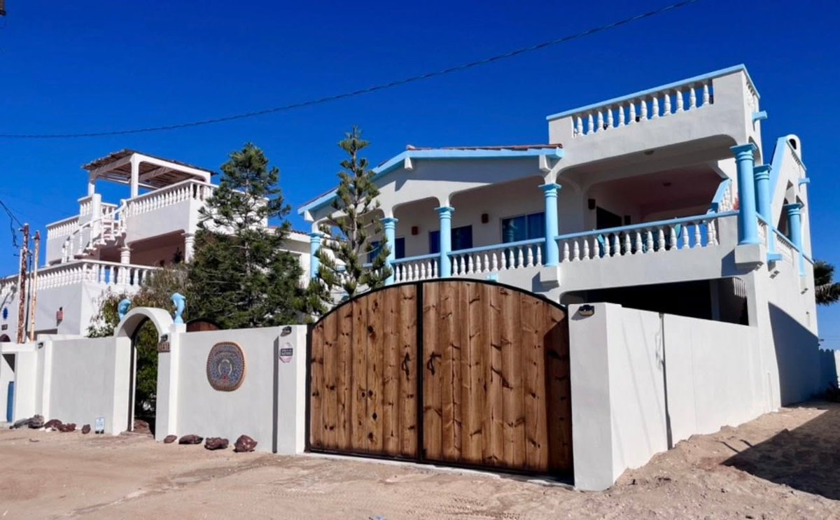 RPrealtor2024's tweet photo. AMAZING OCEANVIEW HOME AT AFFORDABLE PRICE IN NUEVO PEÑASCO ONLY A FEET FROM THE OCEAN AT $319,000 USD #realtors #rockypointmexico #beachhomes #oceanview #puertopenasco #beachhomes
Jonathan Ferniza 
Real Estate Advisor#1671 
Remax Legacy 
📷638 104 1064 https://t.co/bvIokwmvq2
