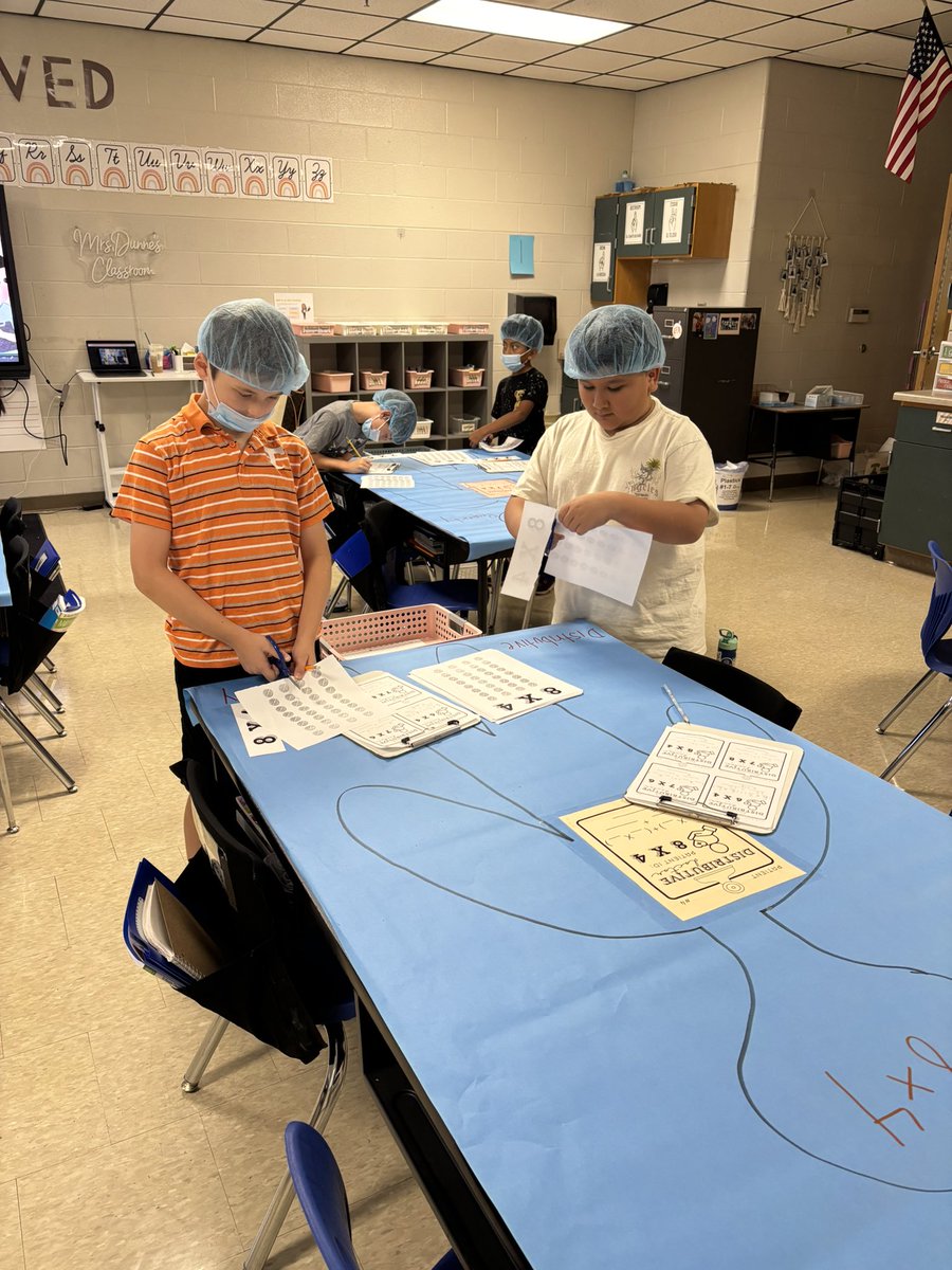 fssdPGES's tweet photo. 🩺✂️ 3rd grade Math doctors in action! Students “operated” on arrays to practice the distributive property—cutting, adding, and solving together! 🧮✨ https://t.co/YnrSzusRA5