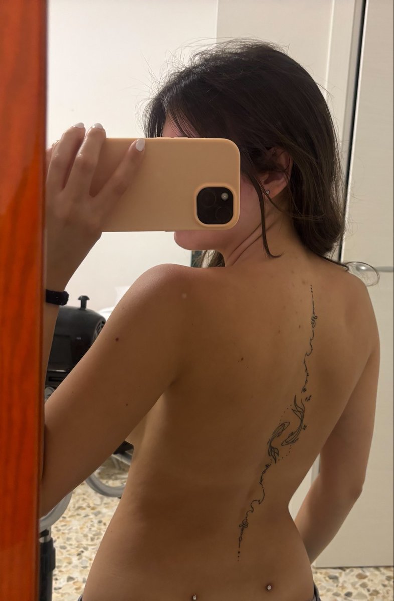 sjm0n4's tweet photo. la mia combo preferita
tatuaggio + dermal https://t.co/zsGvQPTQPx