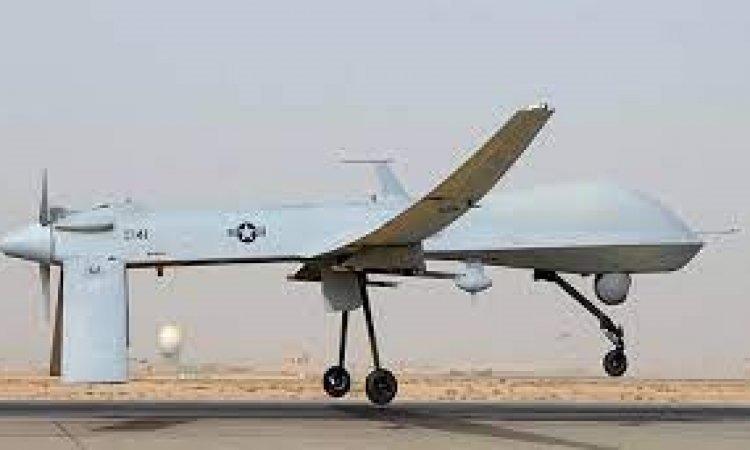 hezamalasad's tweet photo. هُوَ اللهُ

طائرة «سكان إيغل» (ScanEagle) الاستطلاعية التجسسية المسيّرة (دون طيار)، أسقطت إحداها دفاعات قواتنا الجوية، قبل قليل، بفضل الله، في أجواء محافظة صعدة.

الطائرة من صناعة شركة «إنسيتو» (Insitu)، التابعة لشركة «بوينغ» الأمريكية.

وتُقدَّر قيمة منظومة هذه الطائرة بنحو 11.25 مليون دولار.