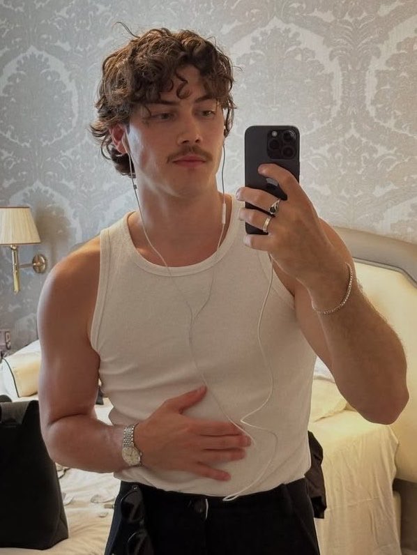 nastydirtygrss's tweet photo. he’s gotta keep his white boy of the month status somehow… https://t.co/J9xjm00S6a