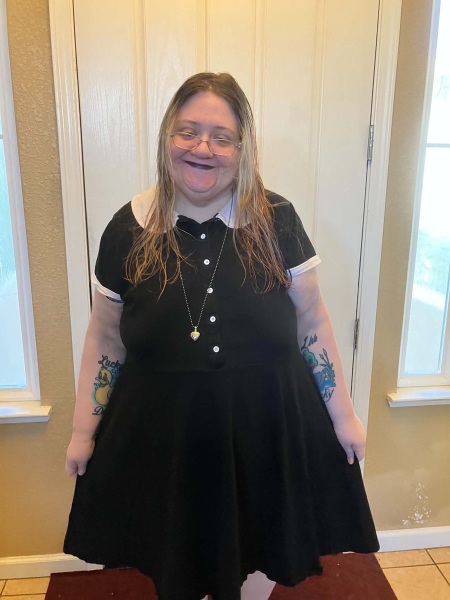 lucky_ducky101's tweet photo. September 29th
I couldn't wait for October 1st
Wednesday Addams costume
#costume #Wednesday #addams
@BrianRDJames @PoohBearoness @Stephan74106806 @Ms_ConnieDaDiva @realjimkays https://t.co/UAPmR5c6pJ