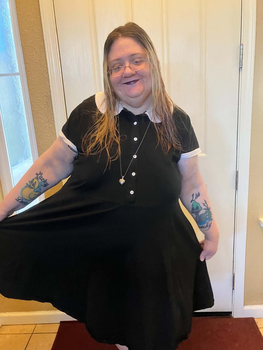 lucky_ducky101's tweet photo. September 29th
I couldn't wait for October 1st
Wednesday Addams costume
#costume #Wednesday #addams
@BrianRDJames @PoohBearoness @Stephan74106806 @Ms_ConnieDaDiva @realjimkays https://t.co/UAPmR5c6pJ