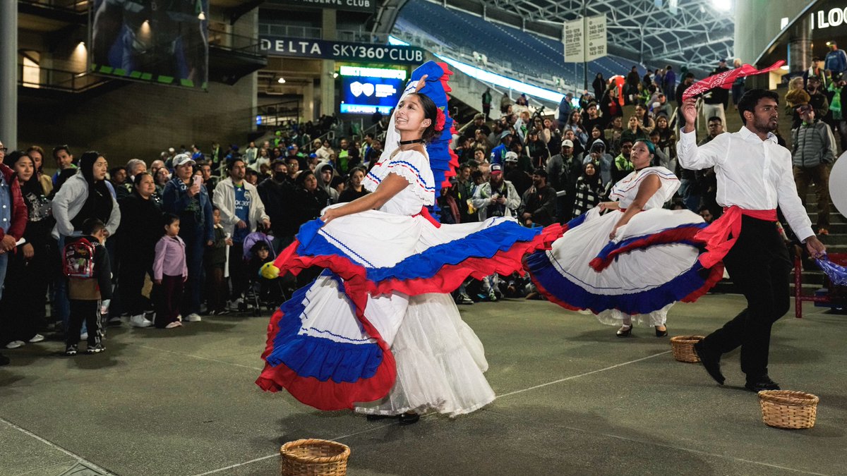 SoundersFC's tweet photo. What a night 💫

Thank you to everyone who stopped by Aqui Mercado in the North Plaza on matchday! https://t.co/7ZQPLo5Zgk