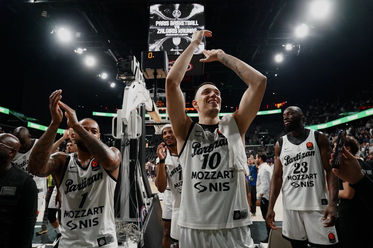 PartizanBC's tweet photo. Grobari, lepo spavajte. Laku noć🖤🤍 https://t.co/y77ibZSkHv