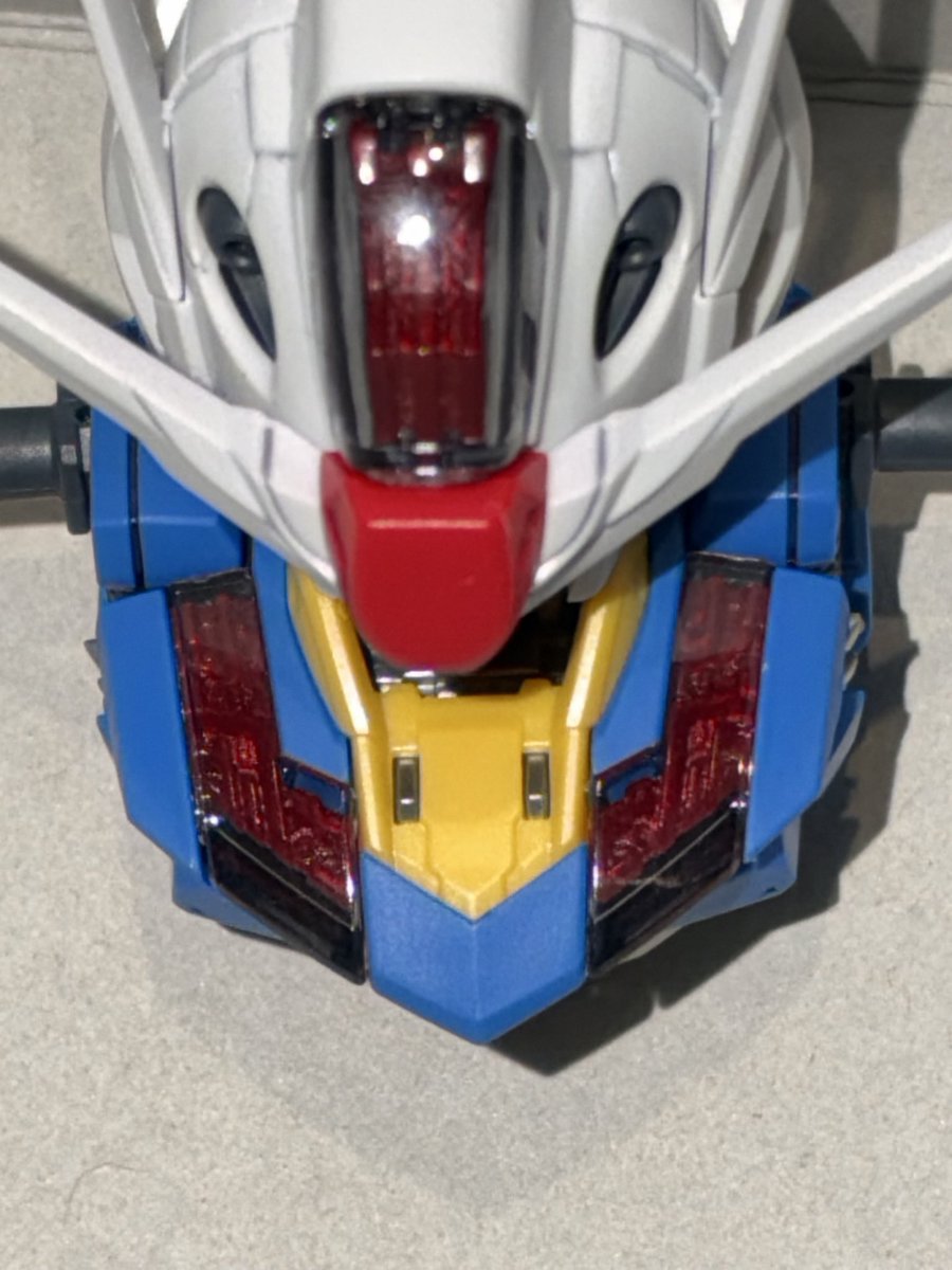 zuto3's tweet photo. おはようございます☀
なかなか進みませんがMGSDエアリアル進捗です。
相変わらずMGSDは作りやすい。そして見よ、この細かいディテール！
シェ��ユニットはスミ入れした方が良さそうですね。
#ガンプラ好きな人と繋がりたい
#MGSDエアリアル https://t.co/s7TYRn9EZC