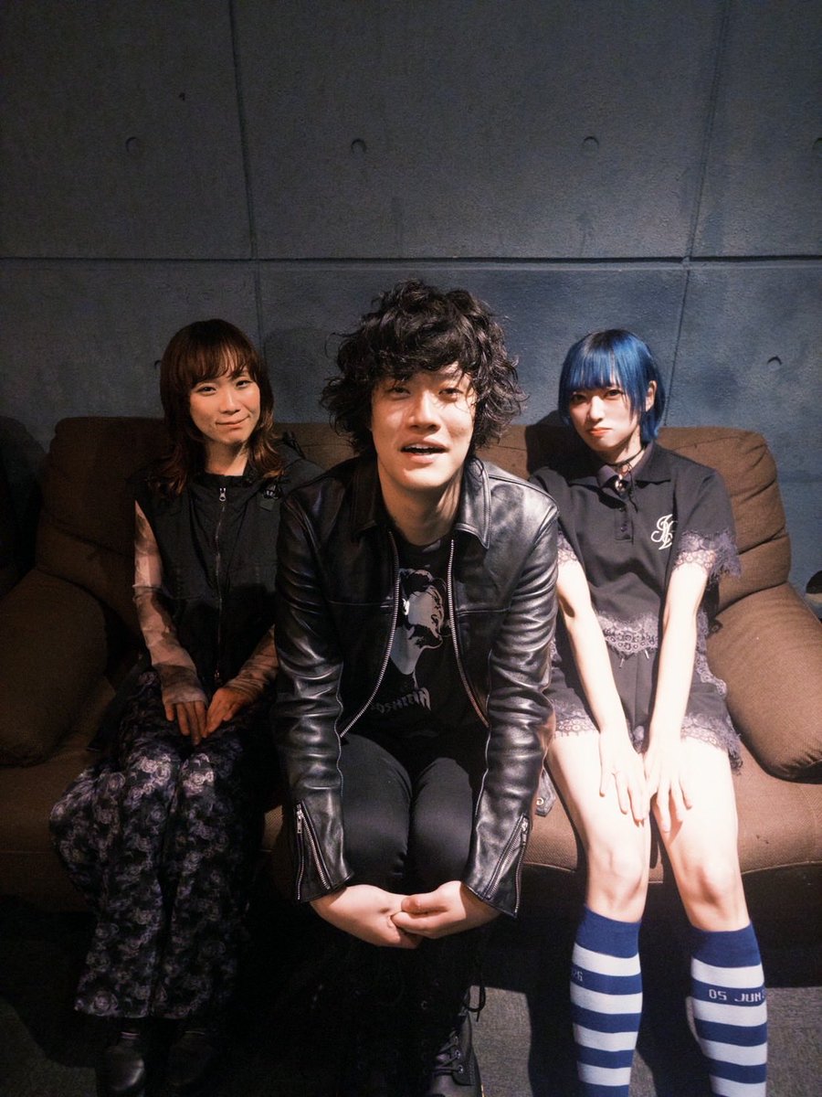 Tomi_t_Bass's tweet photo. 粗品TOUR2026
"怪獣こやけ"

名古屋/広島/福岡
佐々木直人という人にしか歌えない楽曲ばかり
ただただその歌声を真っ直ぐに届けたいという一心でベースを弾いていました
熱くて愛のある粗品チームの一人としてこのツアーに参加できたことを心から誇りに思います
本当にありがとうございました！

#粗品 https://t.co/edzXpXyoGz