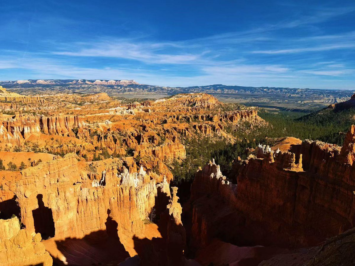 Kyleark12's tweet photo. [Rock slopes bear witness to diligent cultivation, the frequency of progress rings like a bell, and the wise Tan’s firm guidance lights up the way!] https://t.co/q0b5eXBnnG