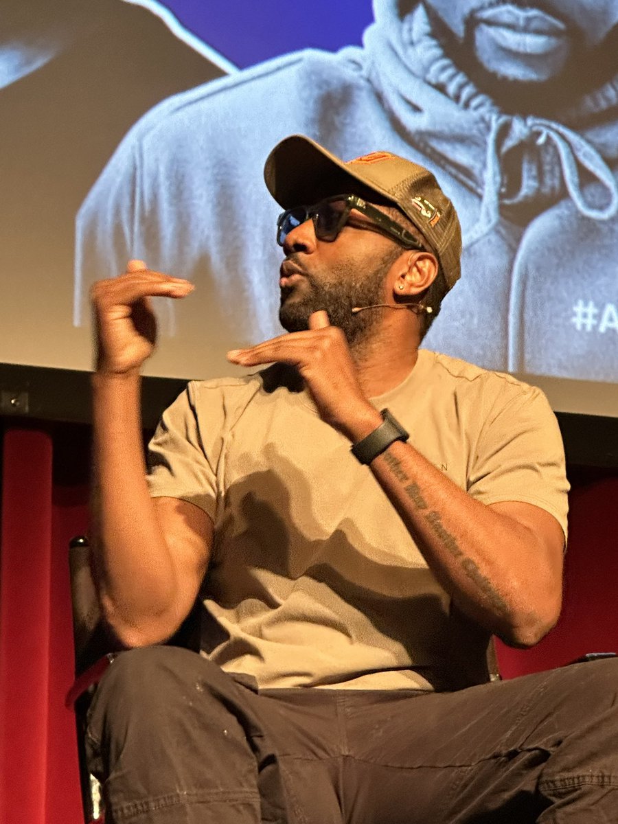 DigitalLA tweet picture