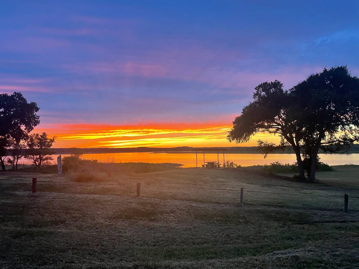 SwdUsace's tweet photo. MORE THAN A VIEW. Sunset over Texas waters looks peaceful, but beneath the surface, #USACE multipurpose civil works infrastructure is working 24/7 to manage flood risks and secure municipal water for millions. https://t.co/VE2IDlBecx