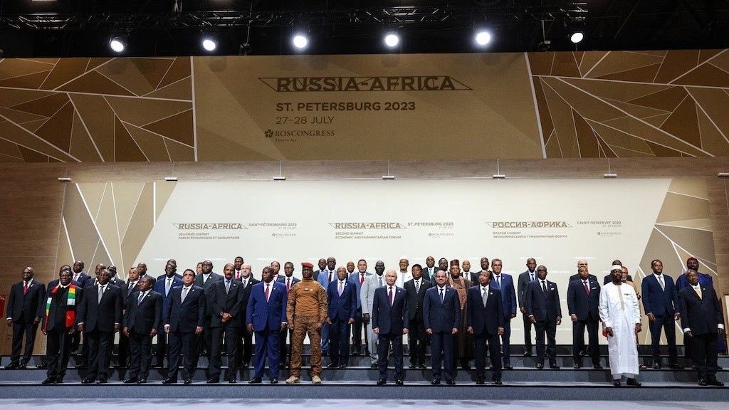 PhilipObaji's tweet photo. Russia takes Africa once again

https://t.co/GtlwSUf9kF https://t.co/QkGEAWA5RJ