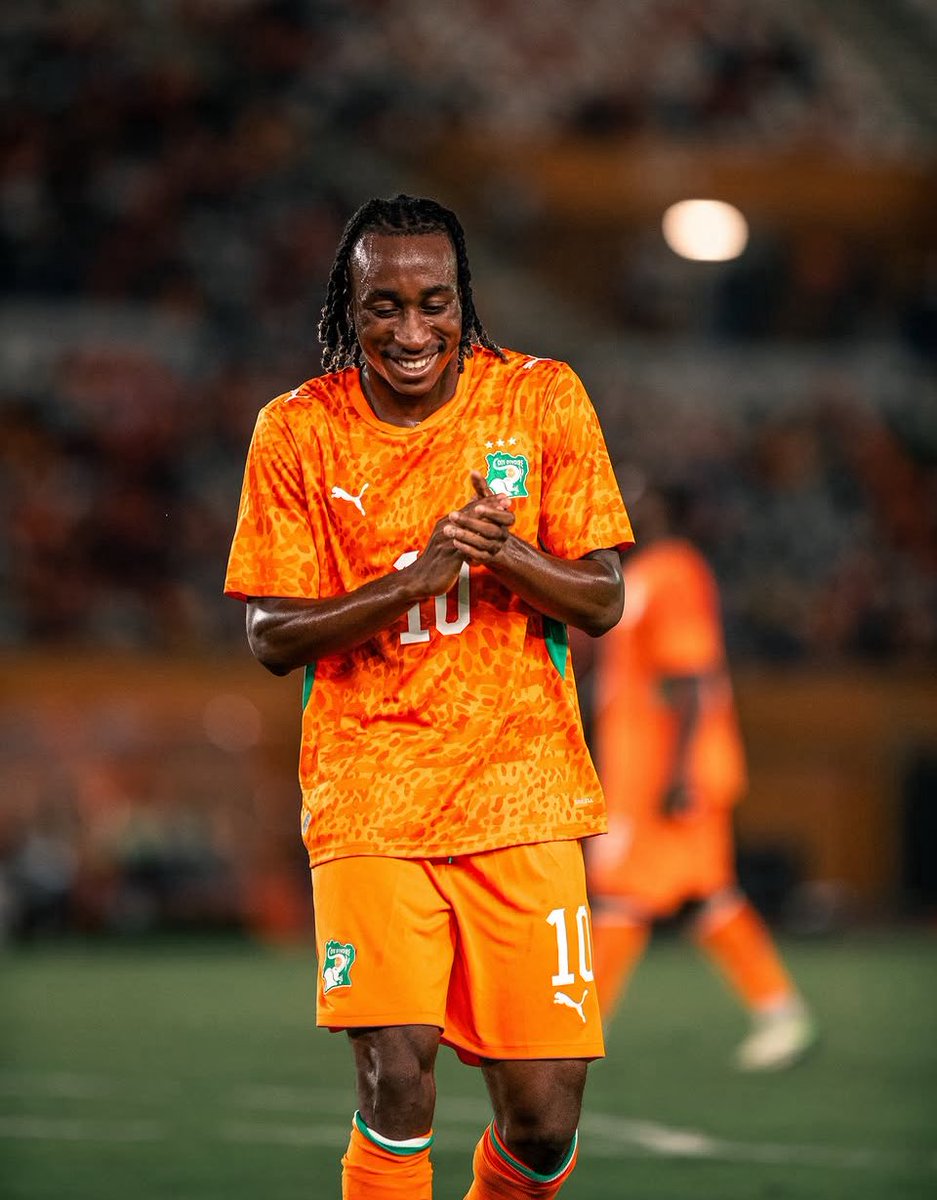 GraceDeka225's tweet photo. Mon crack juste t’informer que Bazoumana Touré 🇨🇮 a le même nombre de but que toi en selection avec moins de match .

Les dribbles ça nous donnes des frissons mais faut commencer à nous faire gagner des matchs à travers les buts 🫵🏻🤩🇨🇮

On est toujours dans le train😌 https://t.co/qjMHChZvOS